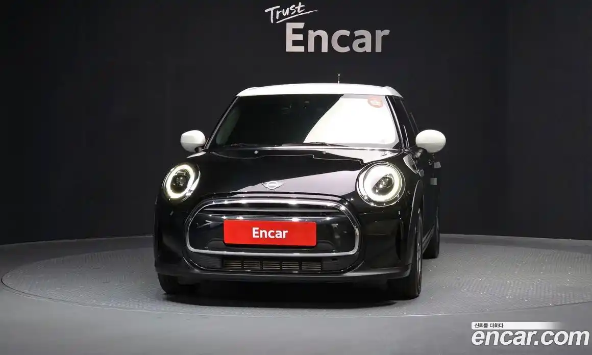 Mini Cooper 2023 1.5 Автомат в Москве № 145477, фото 3