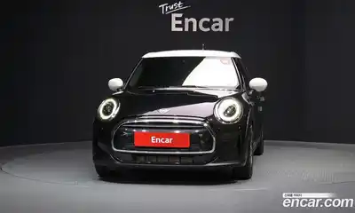 Mini Cooper 2023 1.5 Автомат в Москве № 145477, миниатюра 3