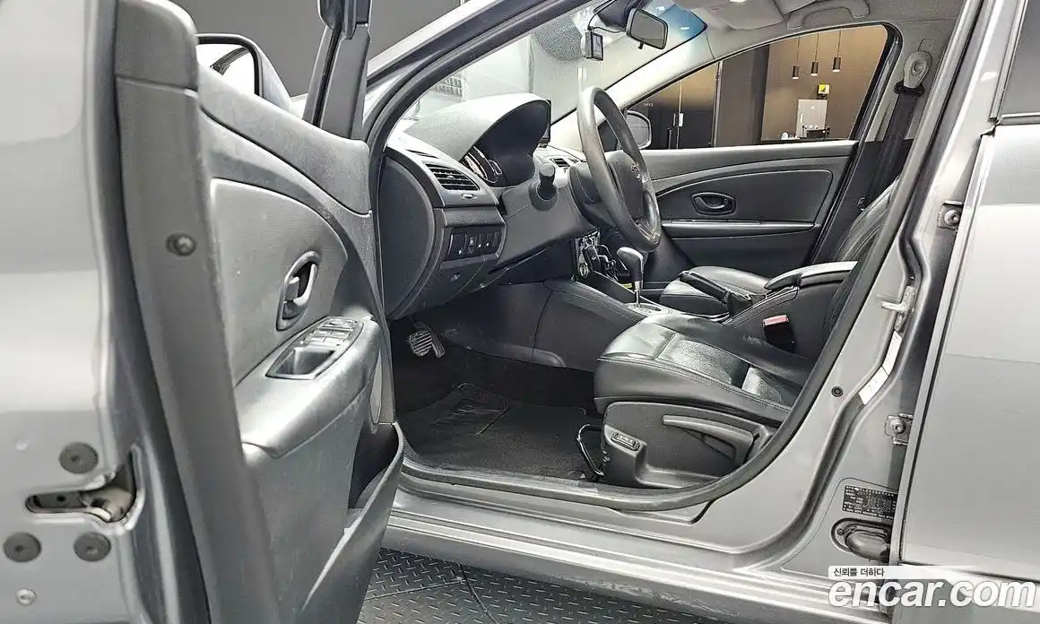 Renault SM3 2017 1.6 Автомат в Москве № 147868, фото 18