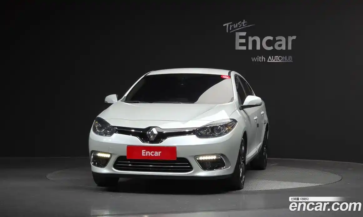 Renault SM3 2016 1.6 Автомат в Москве № 148537, фото 13