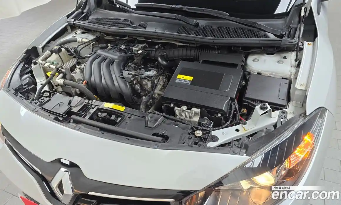 Renault SM3 2016 1.6 Автомат в Москве № 148537, фото 17