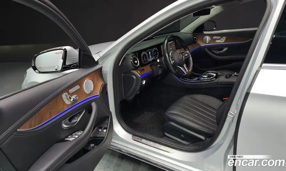 Mercedes-Benz E-Class 2020 2.0 Автомат в Москве № 150647, фото 11