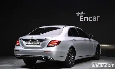 Mercedes-Benz E-Class 2020 2.0 Автомат в Москве № 150647, миниатюра 2