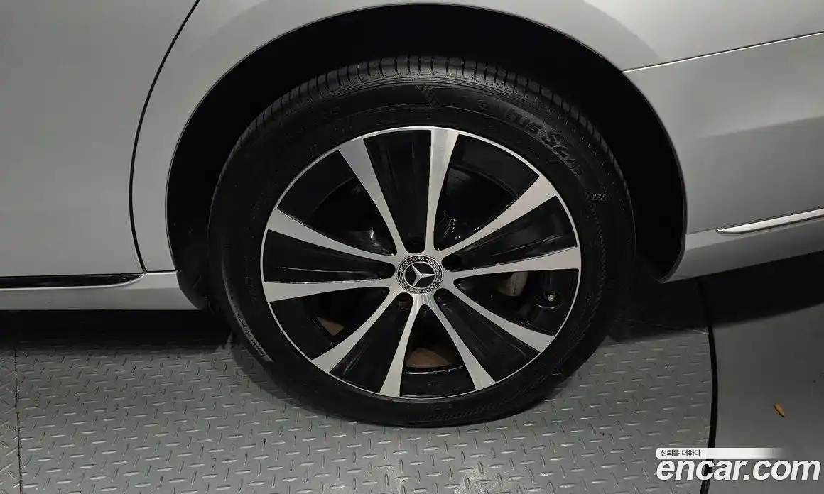 Mercedes-Benz E-Class 2020 2.0 Автомат в Москве № 150647, фото 5