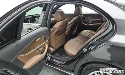 Mercedes-Benz E-Class 2021 2.0 Автомат в Москве № 160576, миниатюра 11