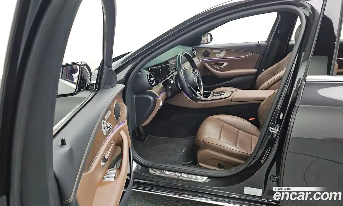 Mercedes-Benz E-Class 2021 2.0 Автомат в Москве № 160576, фото 14