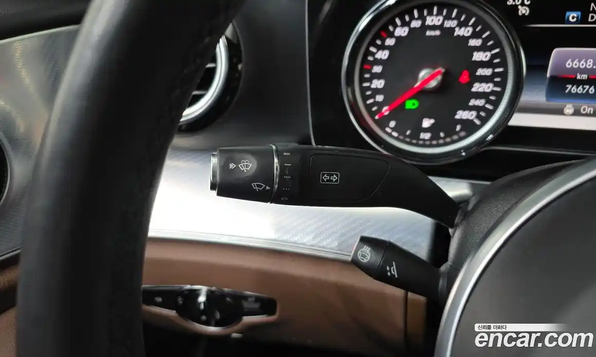 Mercedes-Benz E-Class 2020 2.0 Автомат в Москве № 161246, фото 13