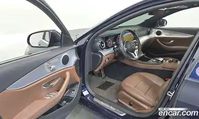 Mercedes-Benz E-Class 2020 2.0 Автомат в Москве № 161246, миниатюра 5