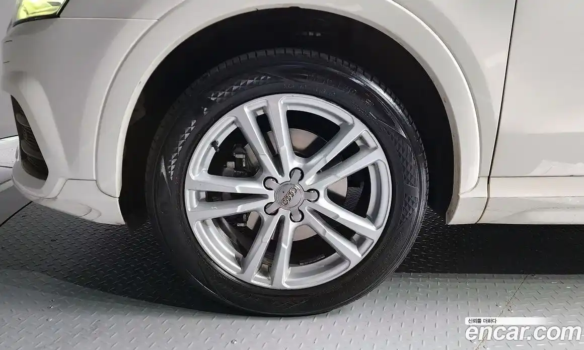 Audi Q3 2015 2.0 Автомат в Москве № 162975, фото 6