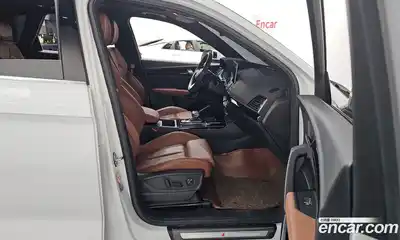 Audi Q5 2021 2.0 Автомат в Москве № 162987, миниатюра 6