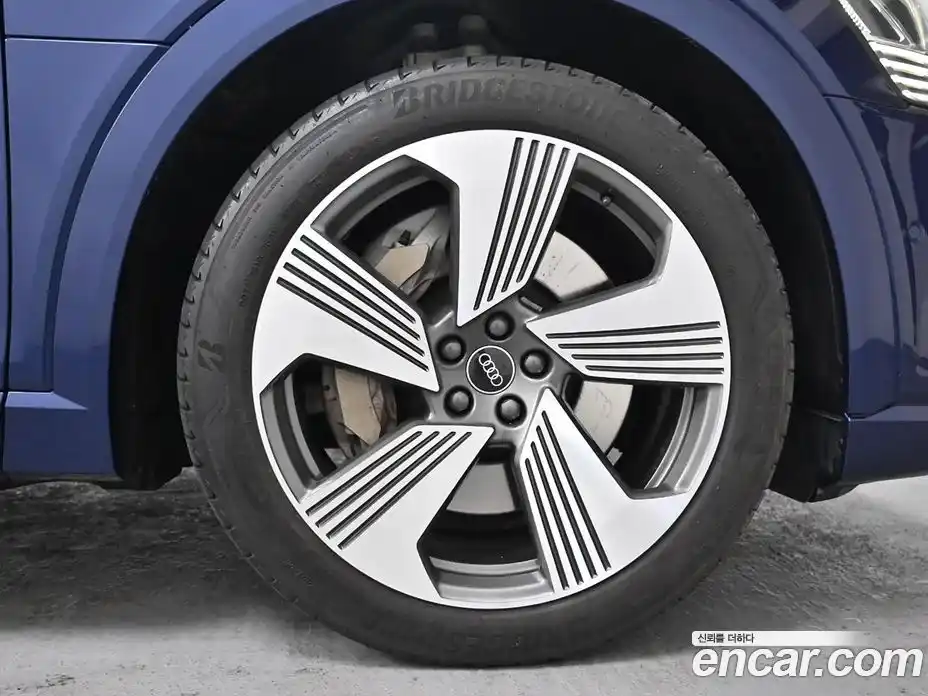 Audi e-tron 2022 1.0 Автомат в Москве № 163946, фото 5