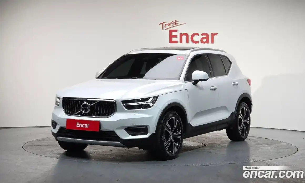 Volvo XC40 2021 2.0 Автомат в Москве № 164406, фото 3