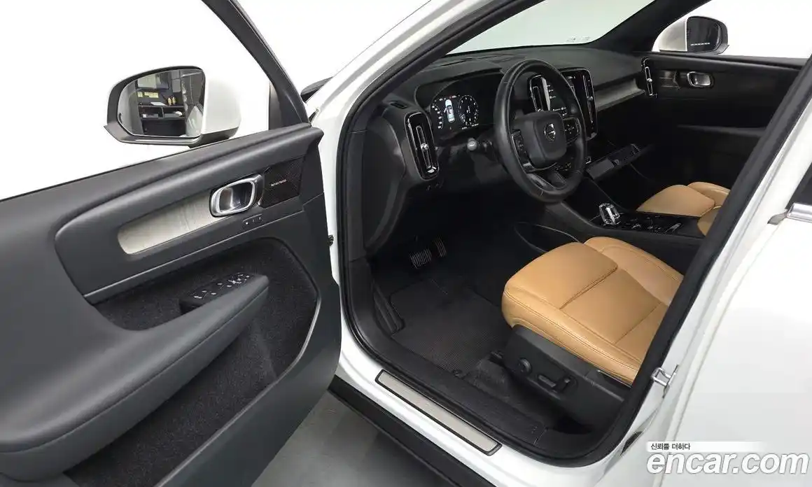 Volvo XC40 2021 2.0 Автомат в Москве № 164406, фото 9