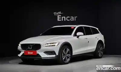 Volvo V60, 2021