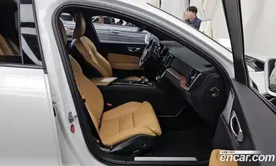 Volvo V60 2021 2.0 Автомат в Москве № 164542, миниатюра 11