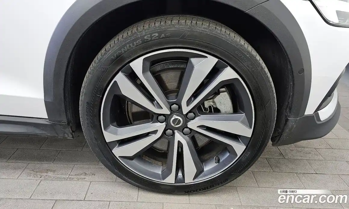 Volvo V60 2021 2.0 Автомат в Москве № 164542, фото 5