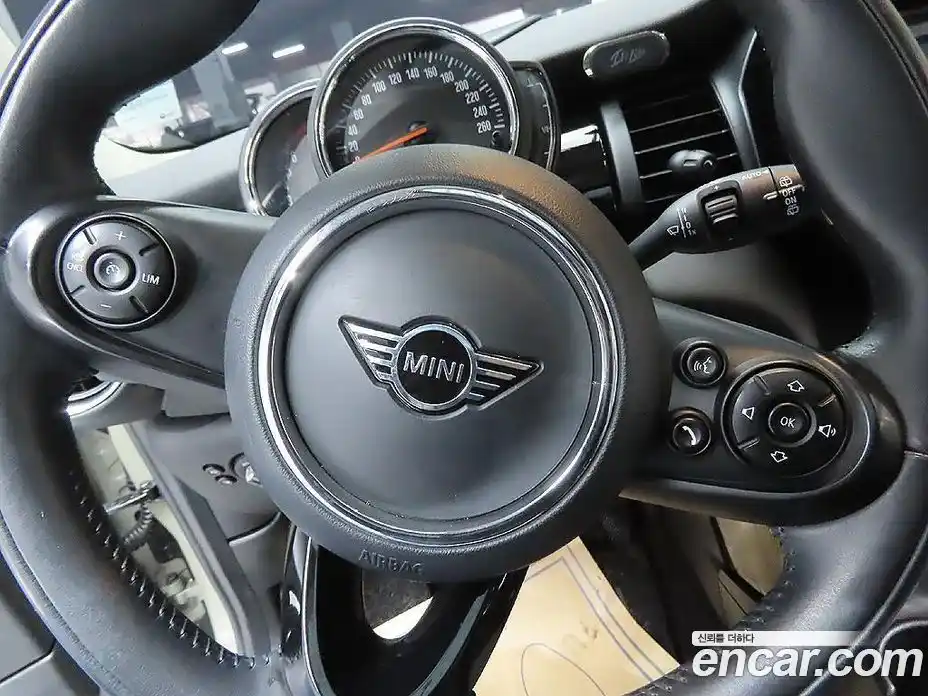 Mini Cooper 2020 1.5 Автомат в Москве № 167211, фото 14