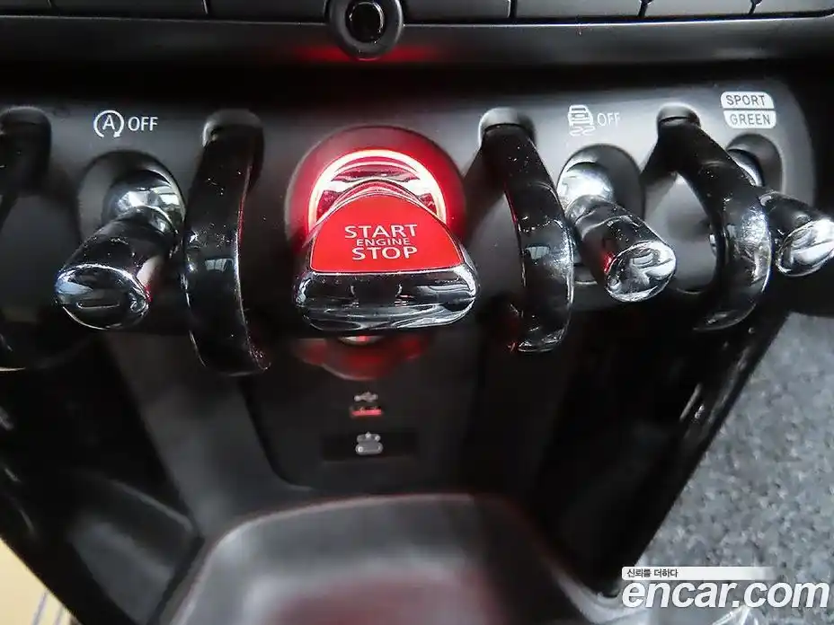 Mini Cooper 2020 1.5 Автомат в Москве № 167211, фото 15