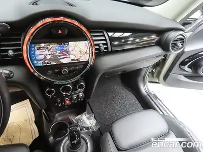 Mini Cooper 2020 1.5 Автомат в Москве № 167211, миниатюра 7