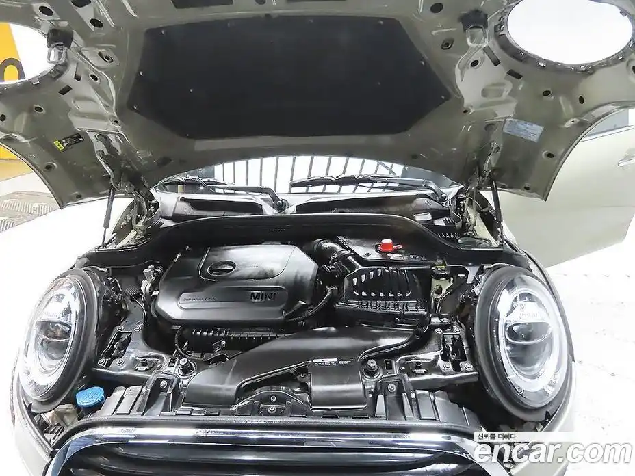 Mini Cooper 2020 1.5 Автомат в Москве № 167211, фото 8