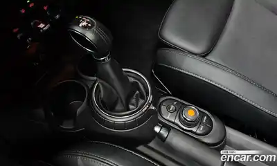 Mini Cooper 2016 1.5 Автомат в Москве № 167277, миниатюра 11