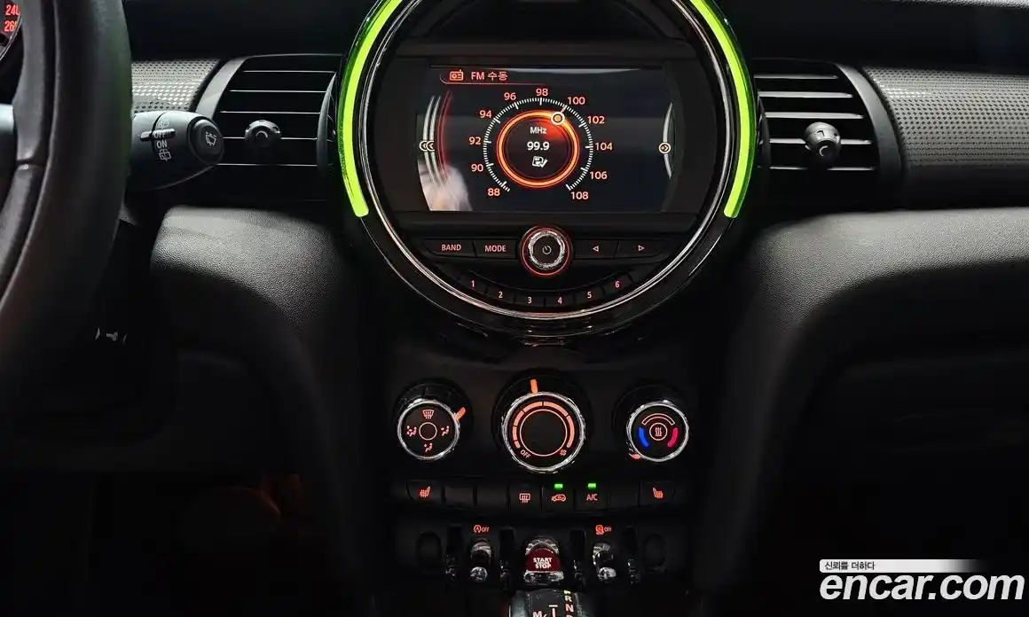 Mini Cooper 2016 1.5 Автомат в Москве № 167277, фото 14