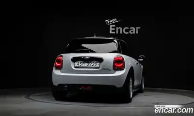Mini Cooper 2016 1.5 Автомат в Москве № 167277, миниатюра 5