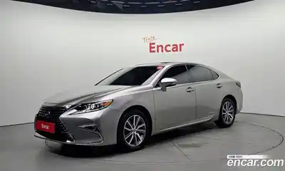 Lexus ES, 2018