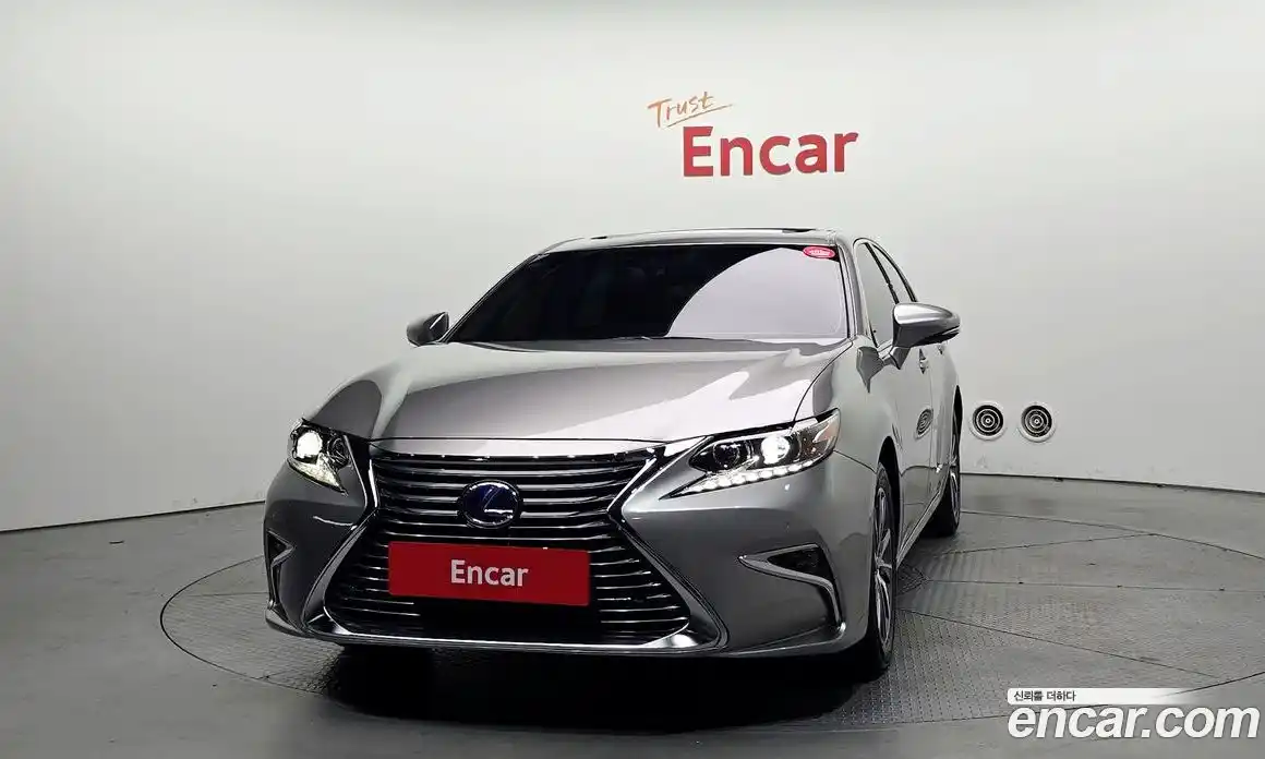 Lexus ES 2018 2.5 Автомат в Москве № 168199, фото 3