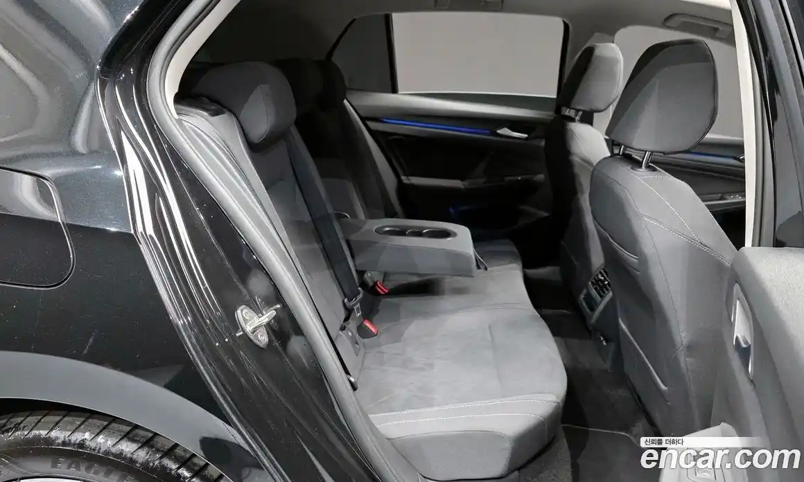 Volkswagen Golf 2024 2.0 Автомат в Москве № 168515, фото 13