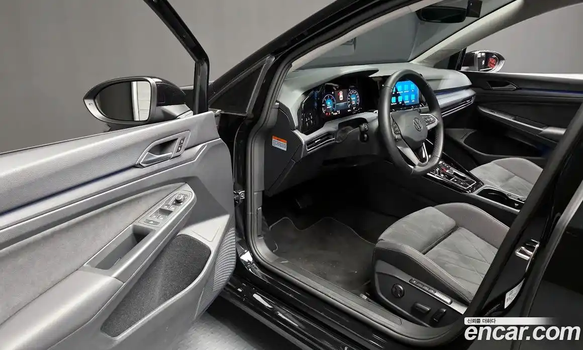 Volkswagen Golf 2024 2.0 Автомат в Москве № 168515, фото 15