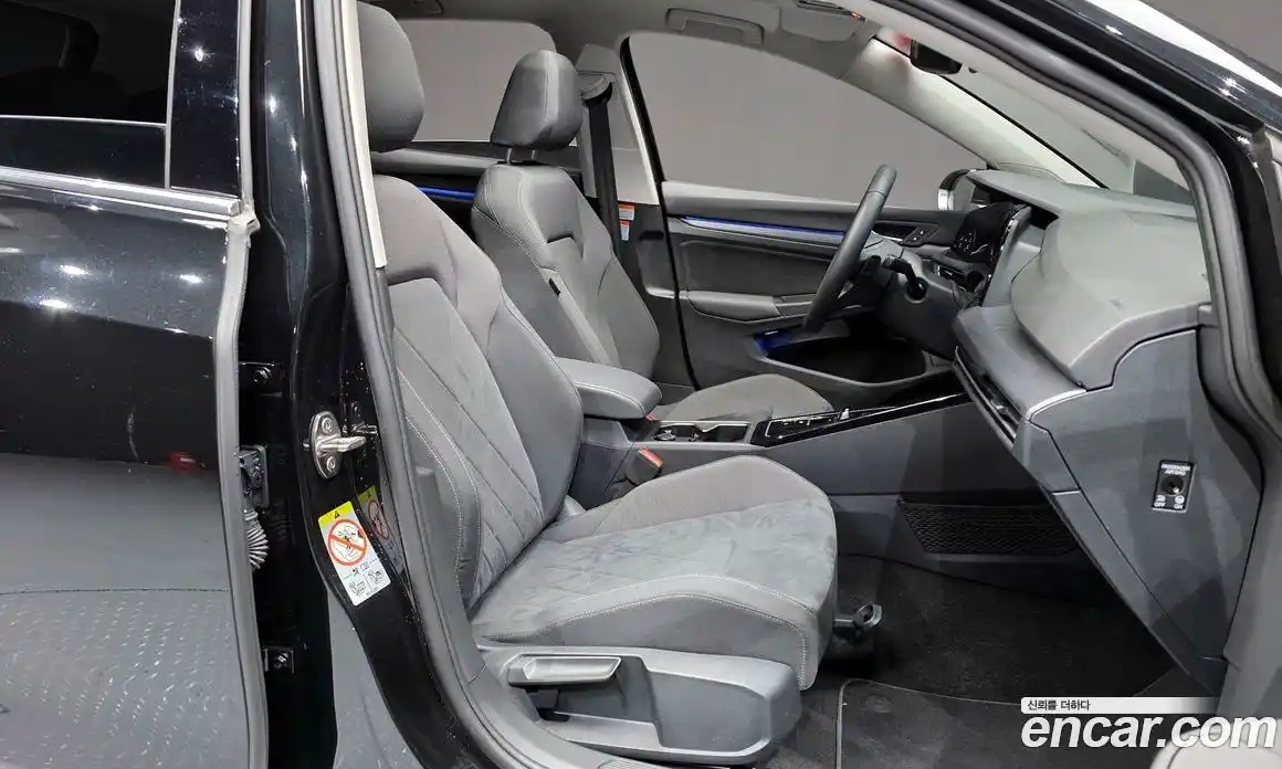 Volkswagen Golf 2024 2.0 Автомат в Москве № 168515, фото 20