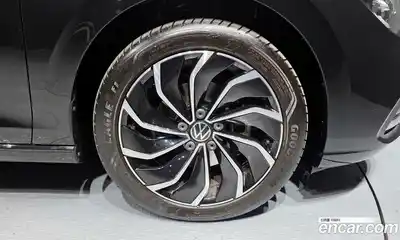 Volkswagen Golf 2024 2.0 Автомат в Москве № 168515, миниатюра 4