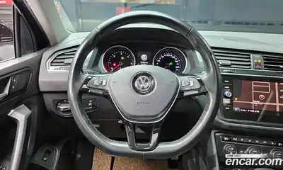 Volkswagen Tiguan 2020 2.0 Автомат в Москве № 168841, миниатюра 12