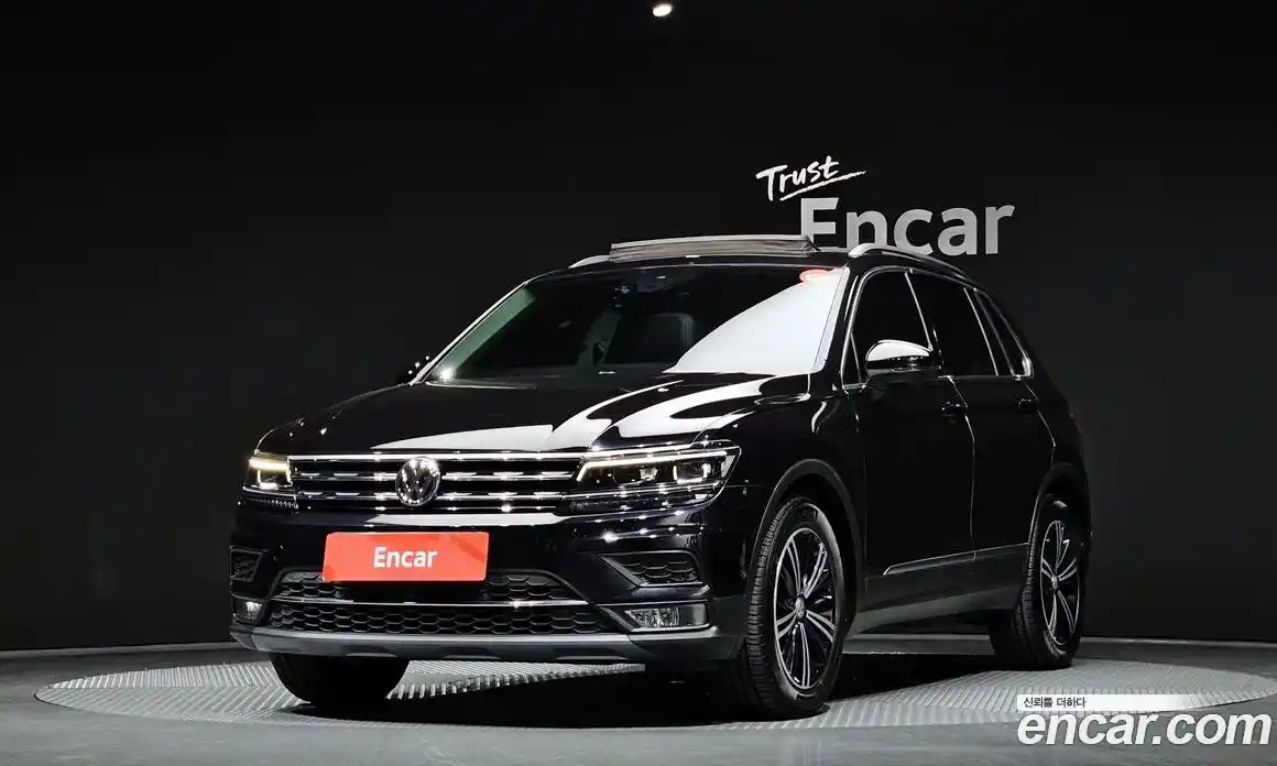 Volkswagen Tiguan 2020 2.0 Автомат в Москве № 168841, фото 4