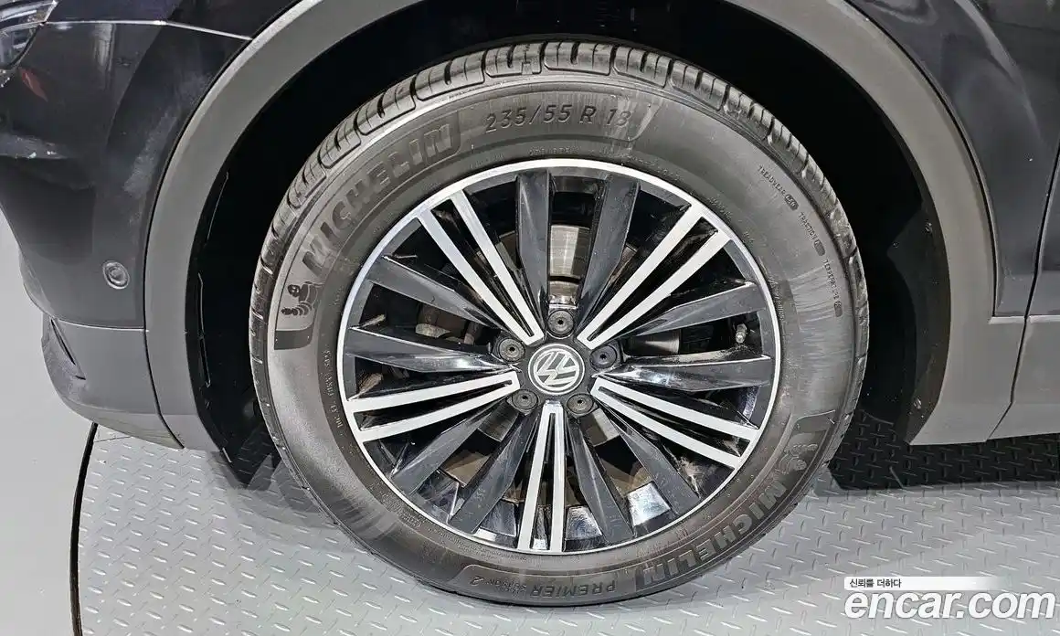 Volkswagen Tiguan 2020 2.0 Автомат в Москве № 168841, фото 5