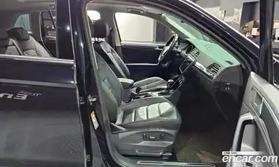 Volkswagen Tiguan 2020 2.0 Автомат в Москве № 168841, миниатюра 7