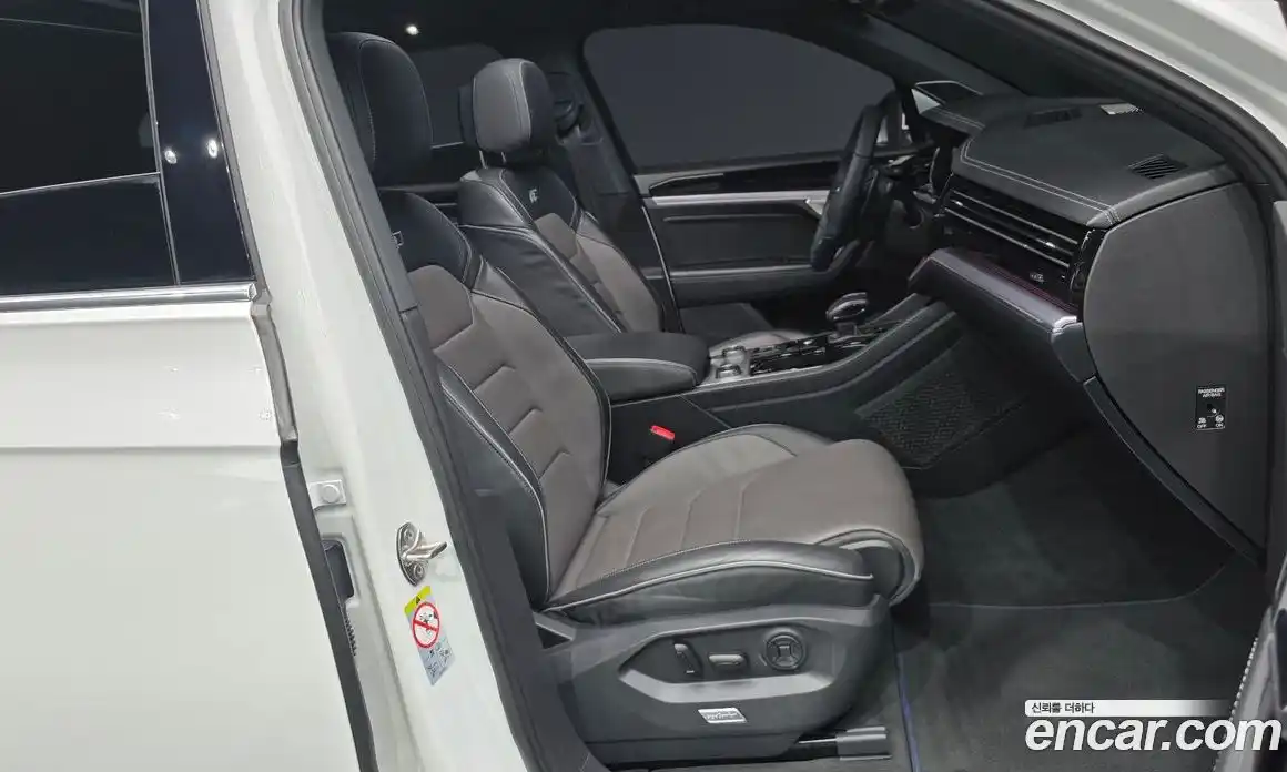 Volkswagen Touareg 2020 4.0 Автомат в Москве № 169003, фото 11