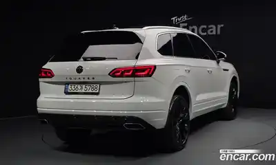Volkswagen Touareg 2020 4.0 Автомат в Москве № 169003, миниатюра 2