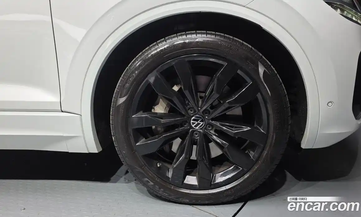 Volkswagen Touareg 2020 4.0 Автомат в Москве № 169003, фото 5