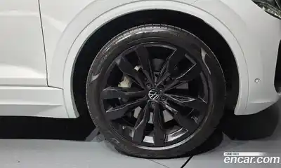 Volkswagen Touareg 2020 4.0 Автомат в Москве № 169003, миниатюра 5