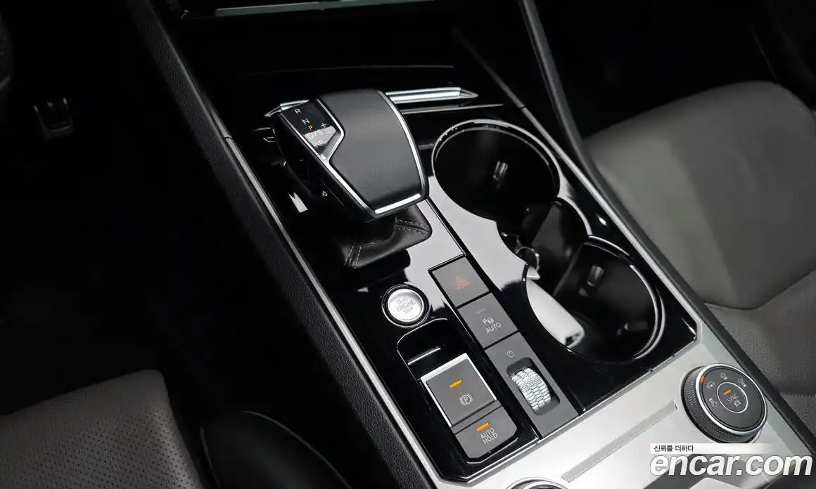 Volkswagen Touareg 2020 4.0 Автомат в Москве № 169003, фото 9