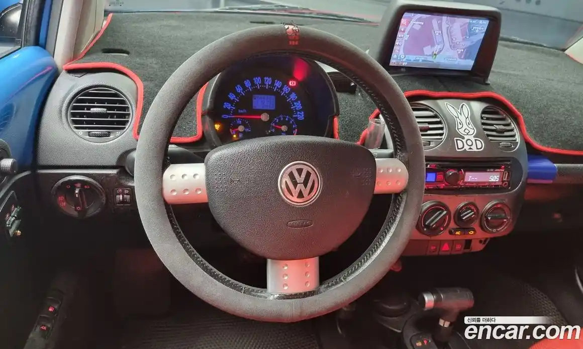 Volkswagen Beatle 2004 2.0 Автомат в Москве № 169028, фото 12