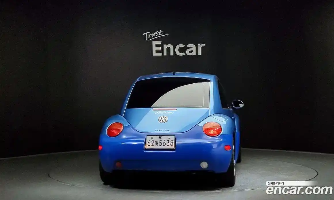 Volkswagen Beatle 2004 2.0 Автомат в Москве № 169028, фото 15