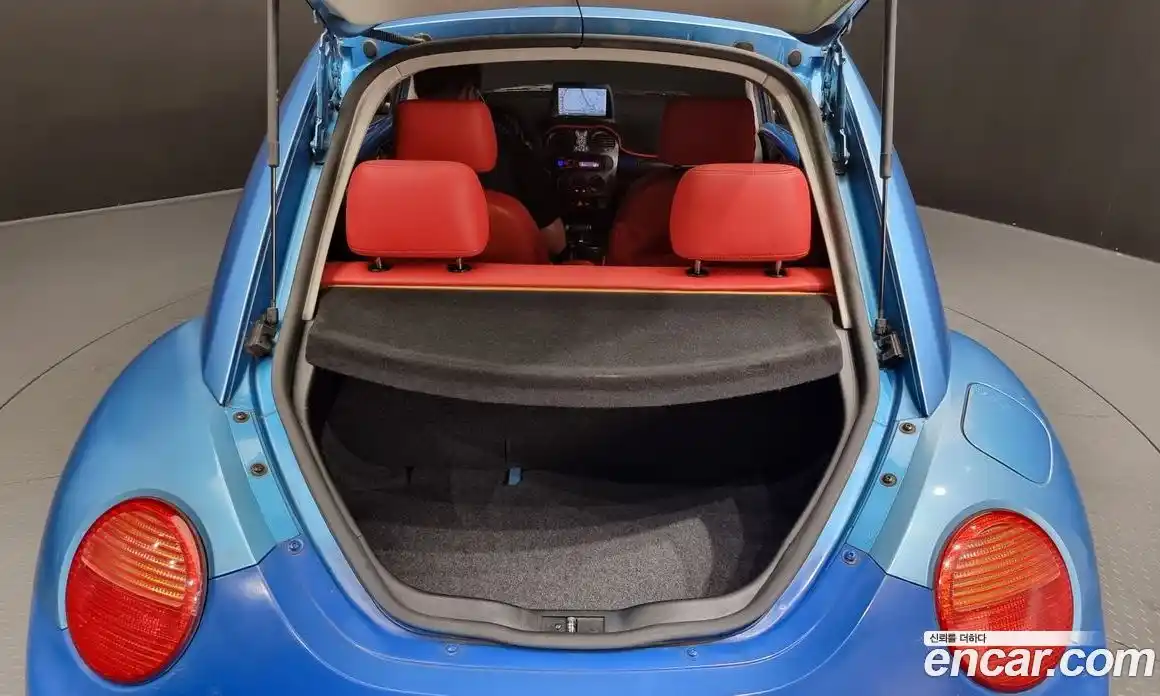 Volkswagen Beatle 2004 2.0 Автомат в Москве № 169028, фото 10