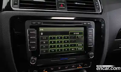 Volkswagen Jetta 2016 2.0 Автомат в Москве № 169113, миниатюра 4