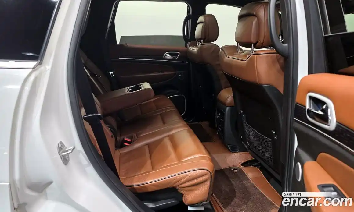 Jeep Cherokee 2020 3.6 Автомат в Москве № 169913, фото 12