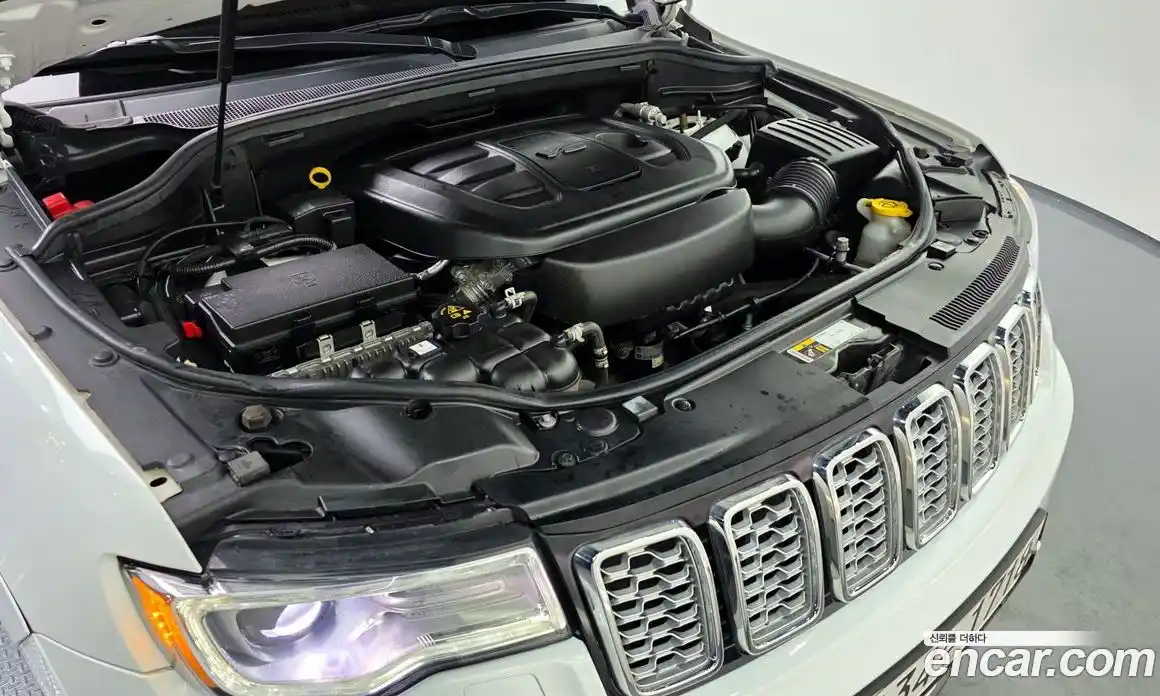 Jeep Cherokee 2020 3.6 Автомат в Москве № 169913, фото 6