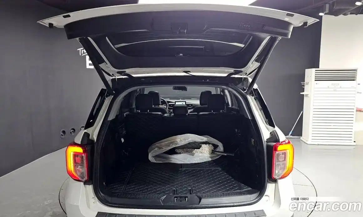 Ford Explorer 2022 2.3 Автомат в Москве № 170737, фото 16