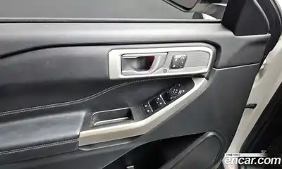 Ford Explorer 2022 2.3 Автомат в Москве № 170737, миниатюра 3